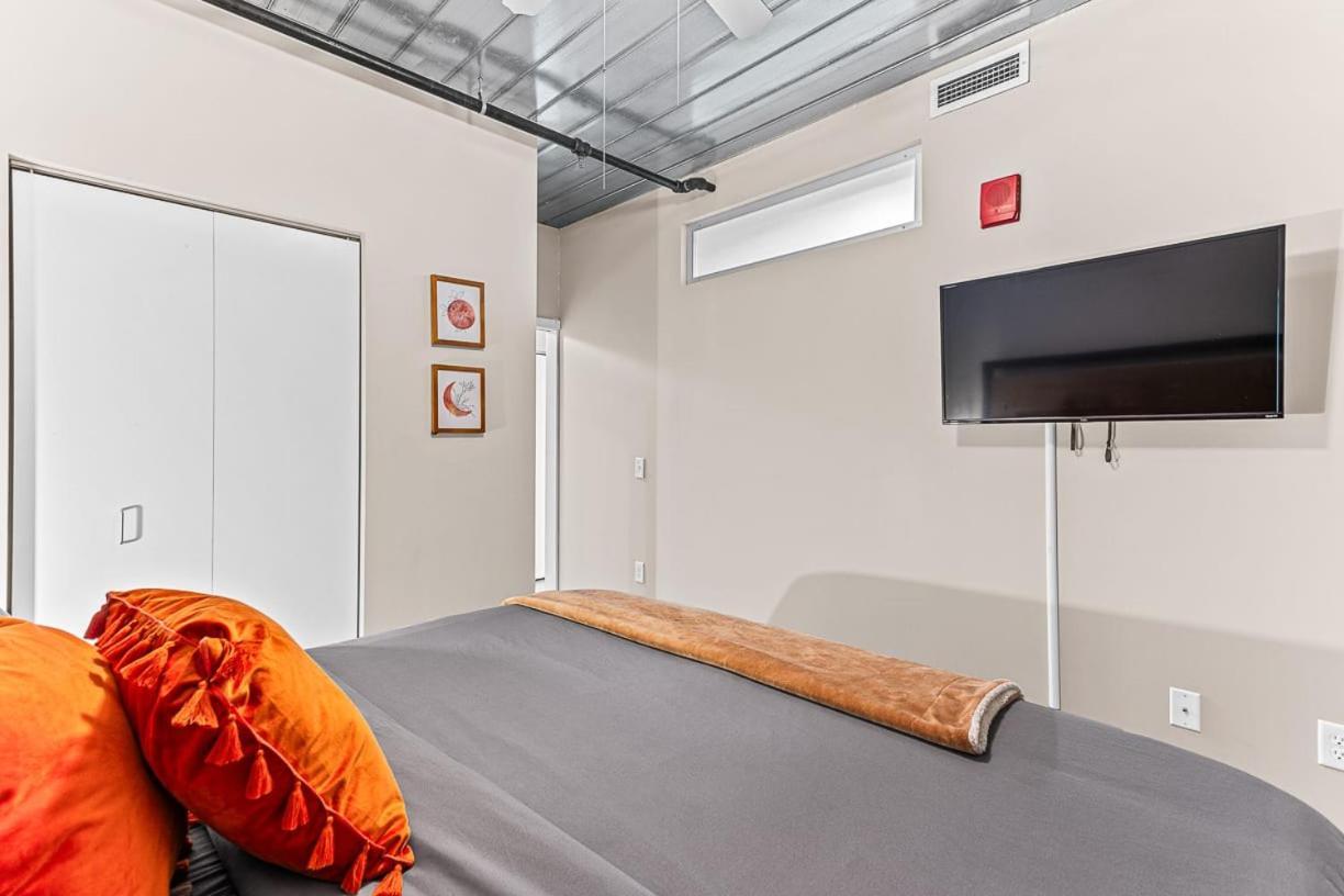 Spacious 2 King Bed Downtown To It Appartement *