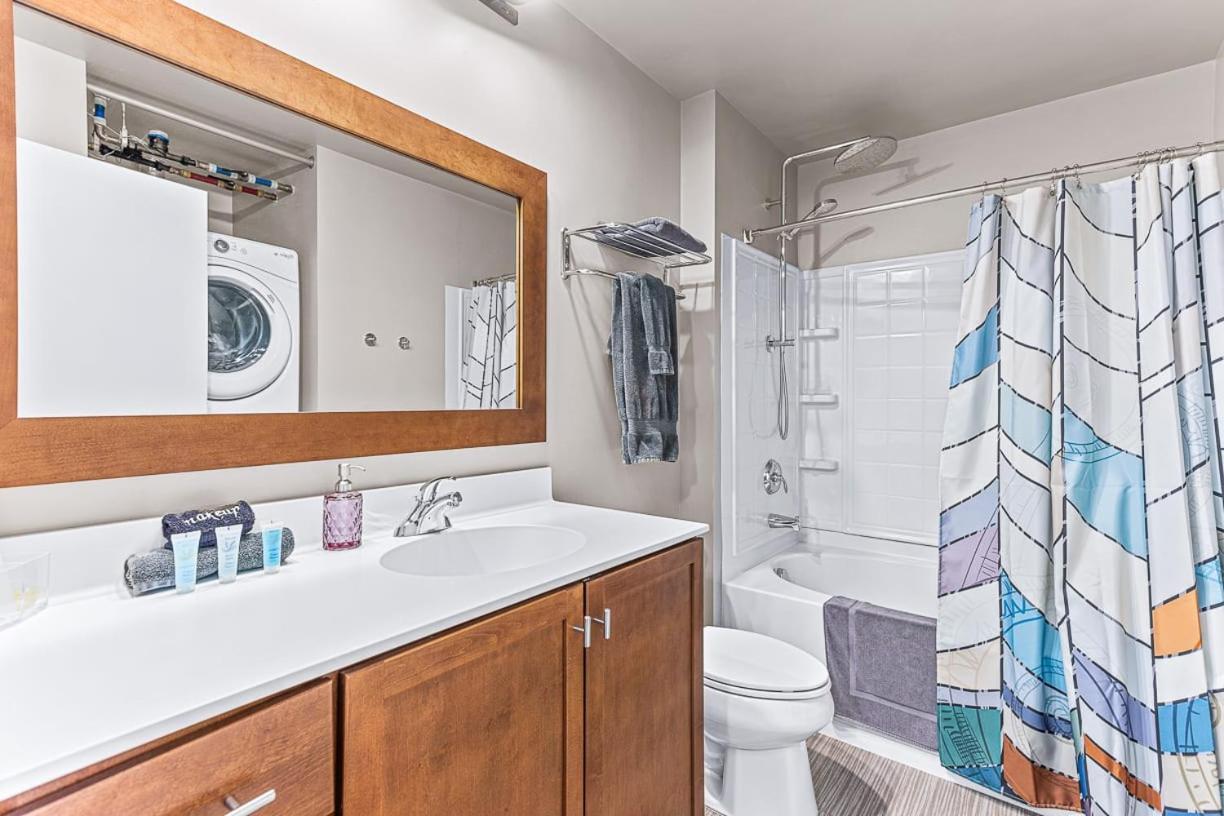 Spacious 2 King Bed Downtown To It Appartement